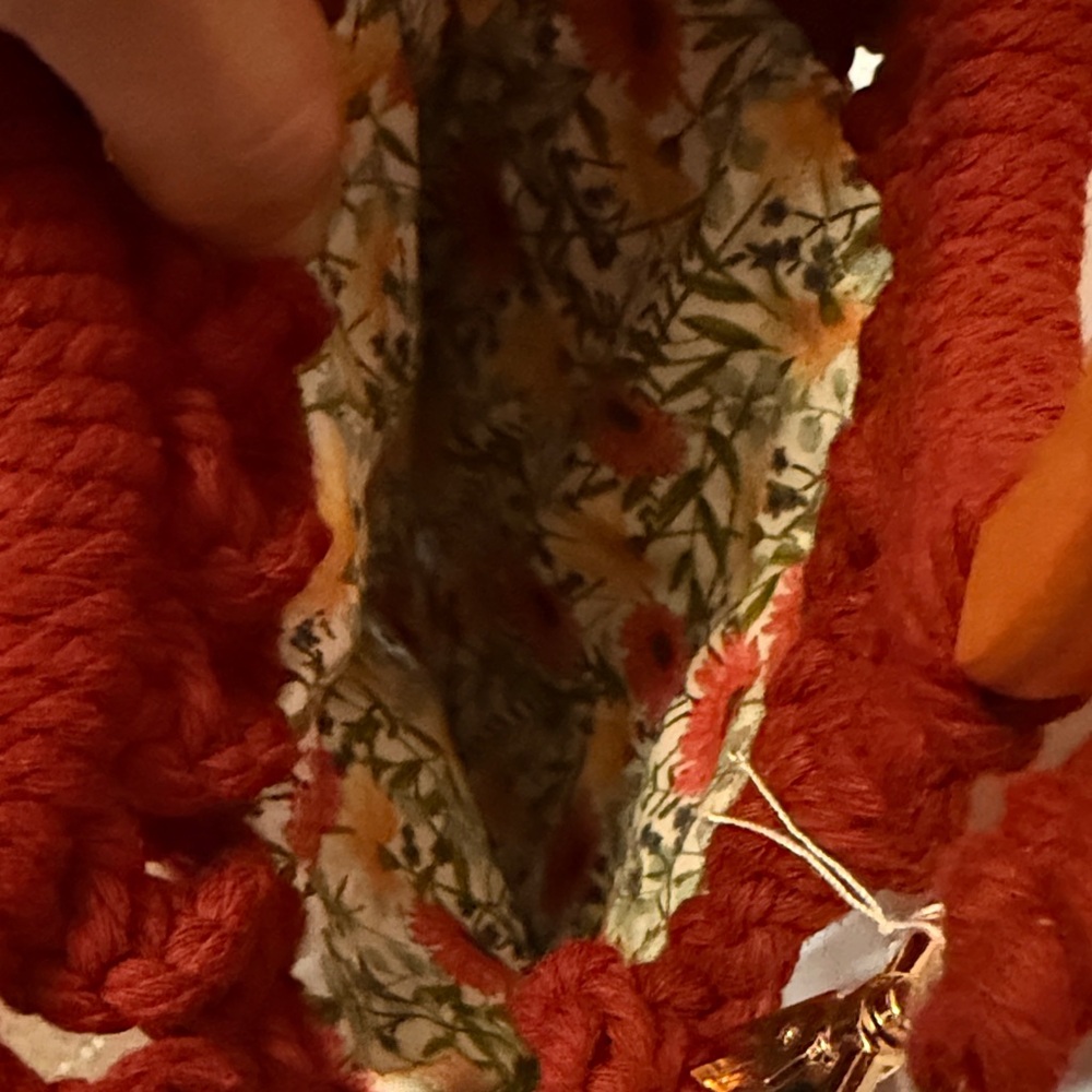 Handcrafted Red Macramé Bag - Picture 7 of 13